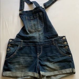 Overall shorts